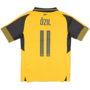Ozil 11