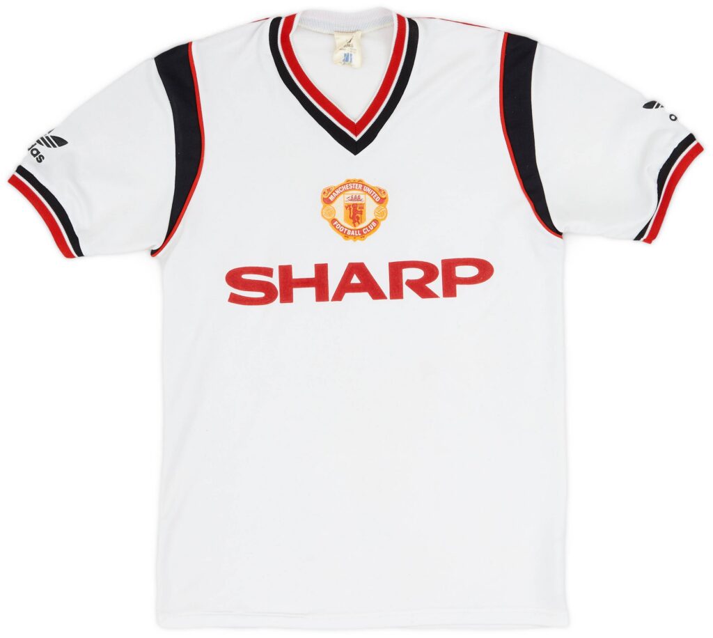 Manchester United 1984-86 Away Shirt