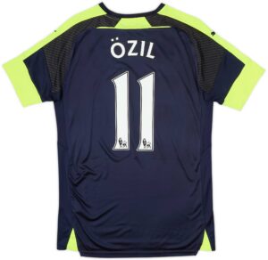 Ozil 11
