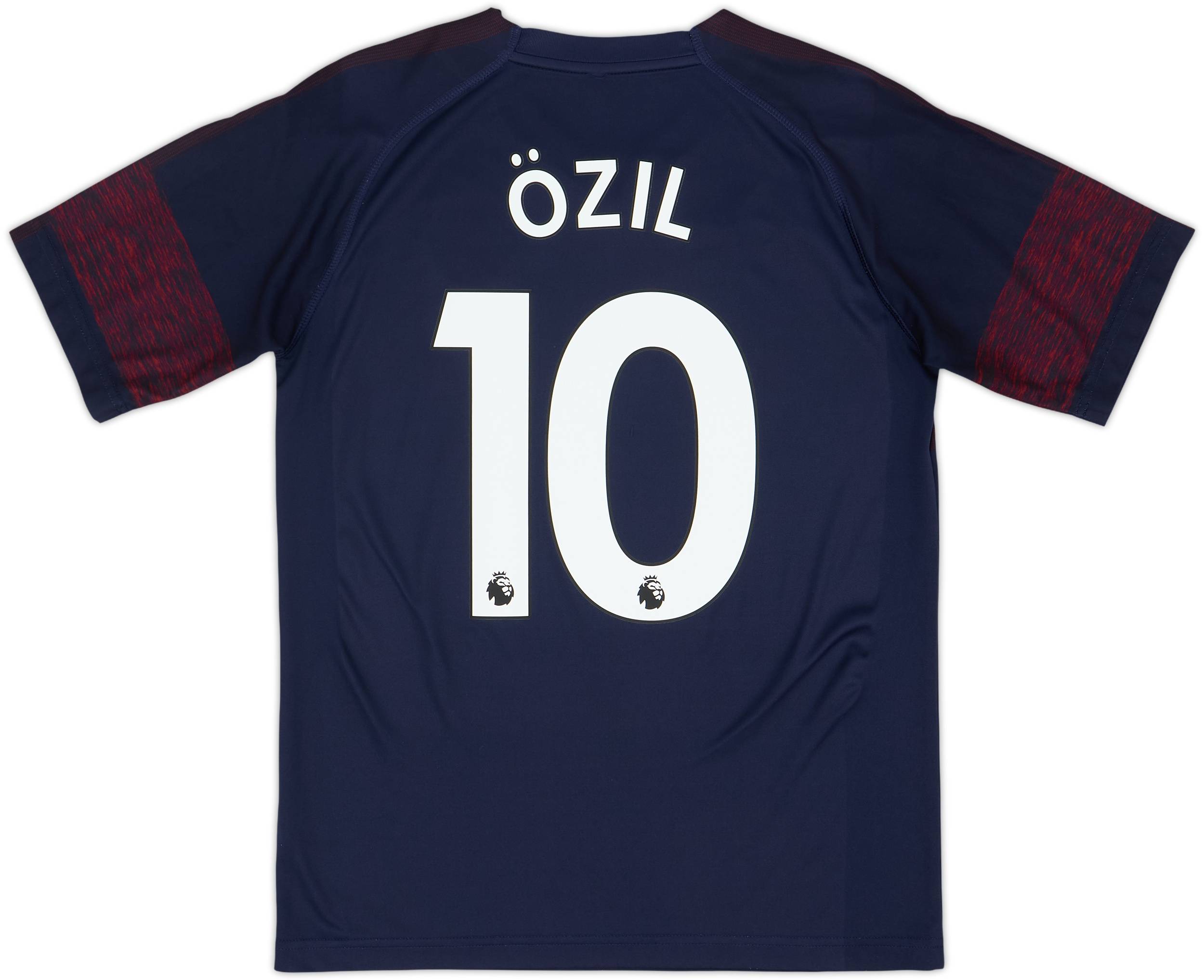 Ozil 10