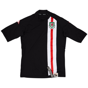 2005-06 Wales Third Shirt