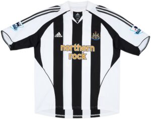 2005-06 Newcastle Home Shirt